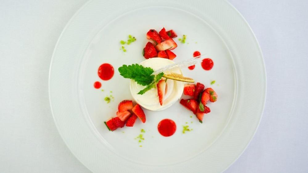 Le Mont-Vully - Hotel Restaurant Haut-Vully Buitenkant foto