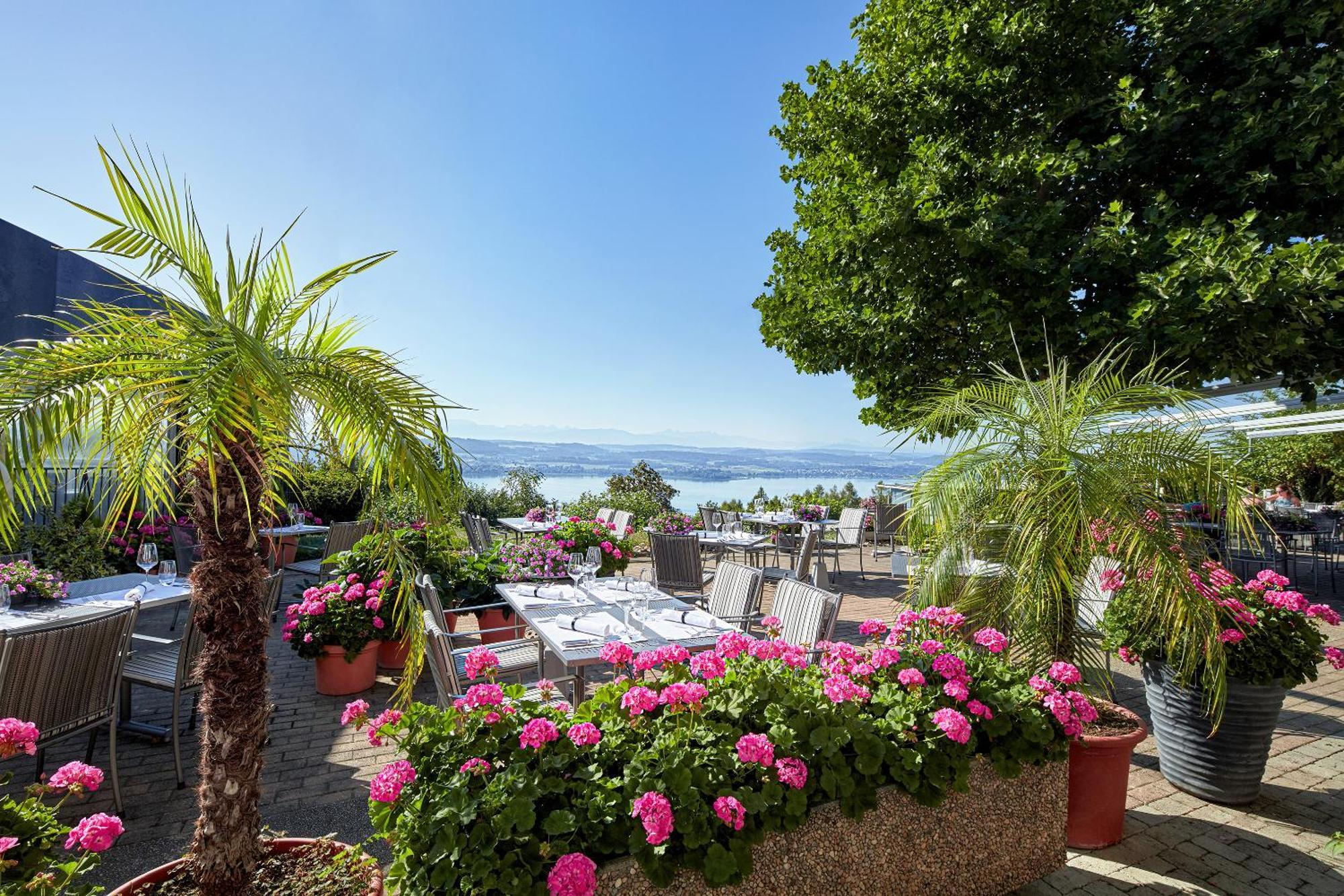 Le Mont-Vully - Hotel Restaurant Haut-Vully Buitenkant foto